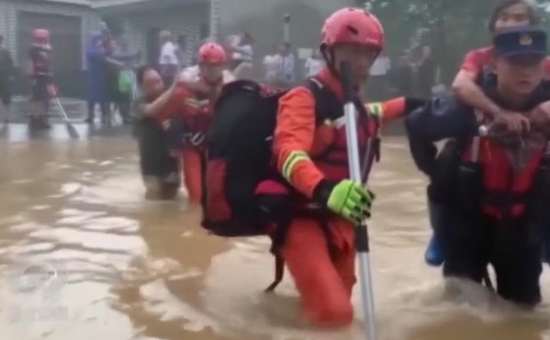 警惕!中國(guó)氣象局連發(fā)三個(gè)預(yù)警  多維激光祈禱平安